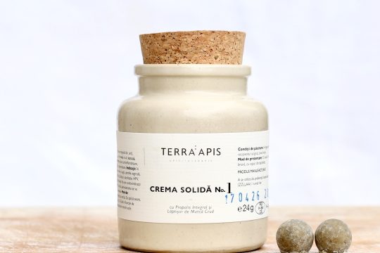 Apiarium, ovule, propolis, laptisor de matcă