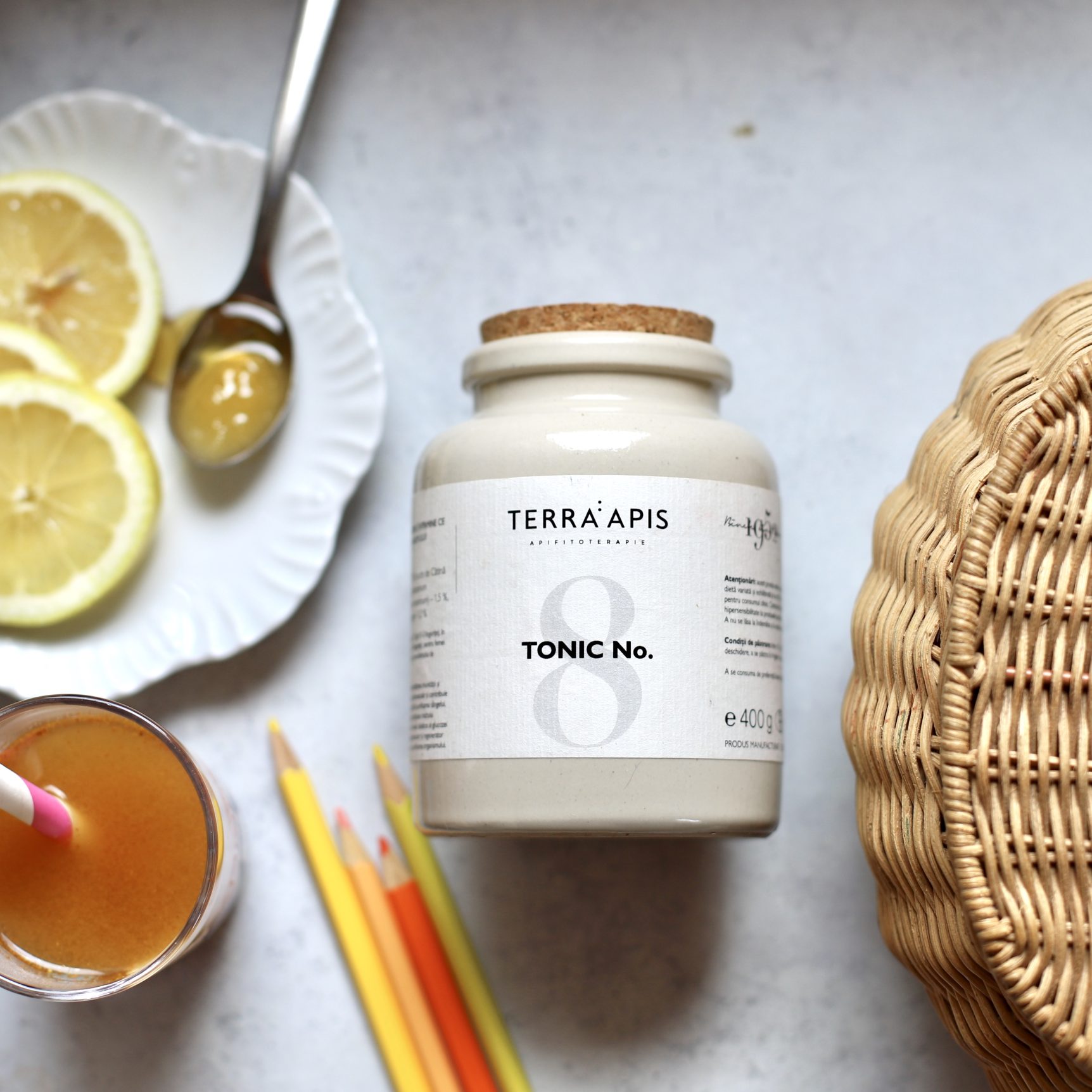 Kit imunitate copii Tonic 8 cu miere, propolis și plante medicinale, susținere naturală a imunității la început de an școlar.