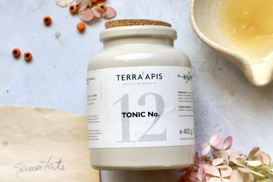 Tonic Apiarium No. 12 – tonic apicol adaptogen cu miere, polen crud, propolis și lăptișor de matcă crud, pentru claritate mentală și vitalitate